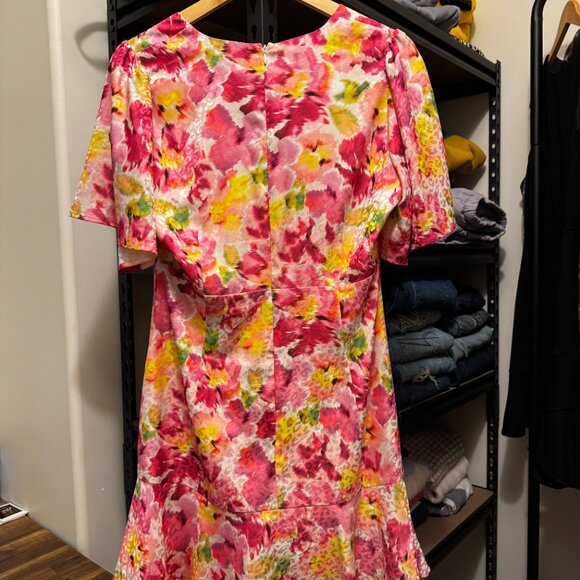 Adelyn Rae Bright Floral Mini Dress | Size Medium | EUC | - Picture 2 of 10